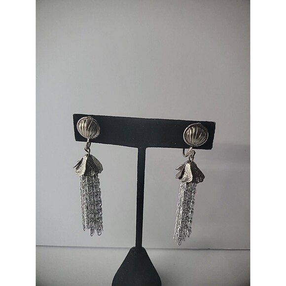 Vintage Earrings Clip On Silver Tone Chain Tassels Drop Dangle Jewelry Costume - Picture 1 of 10